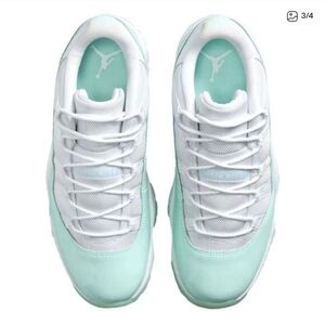 Women's Jordan Retro 11 Low Igloo Mint Size 9